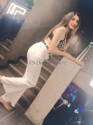 trans girl ExoticRupa 0247387