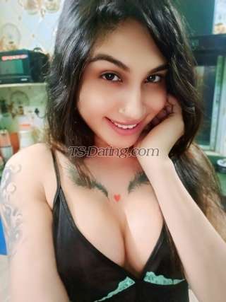 trans girl ExoticRupa 6108159
