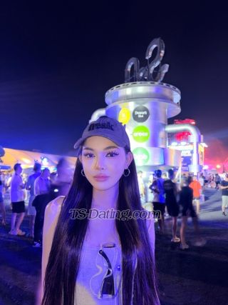 trans girl Faceliufx 7585106