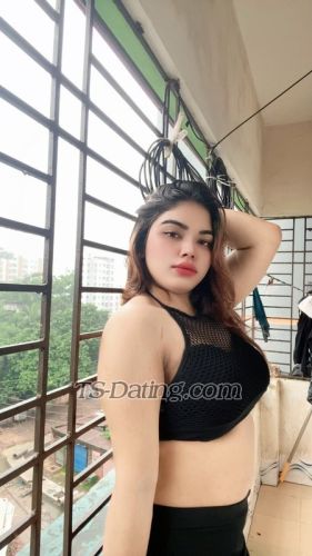 trans girl Faizanoor 3926085