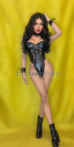 trans girl Famemassive 1799272