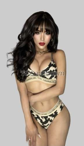 trans girl Famemassive 7973537