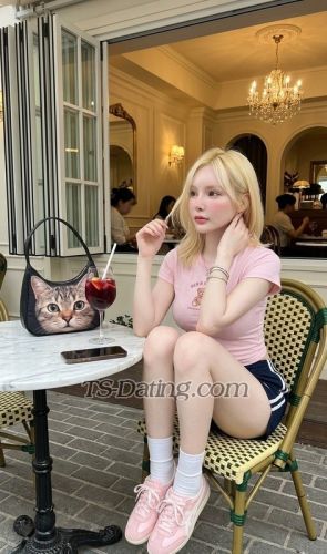 trans girl Fangya 4883010 trans girl Fangya 4883010