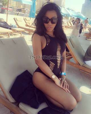 trans girl FaraHudson 3071880