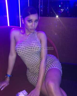 trans girl FaraHudson 4633699