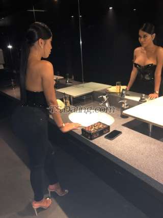 trans girl FaraHudson 6594966