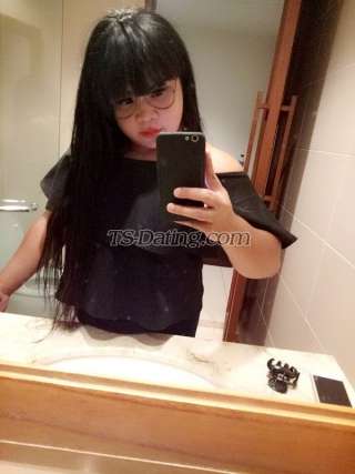 trans girl FiaSelfia 7780528