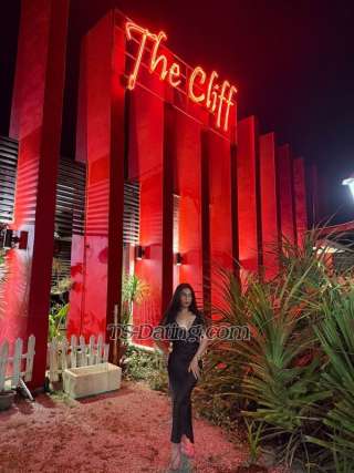 trans girl Fiena 9379887