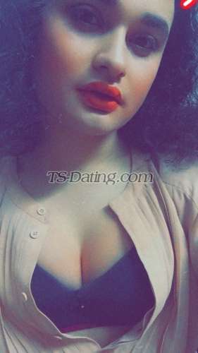 trans girl Fizakhan69 6822197