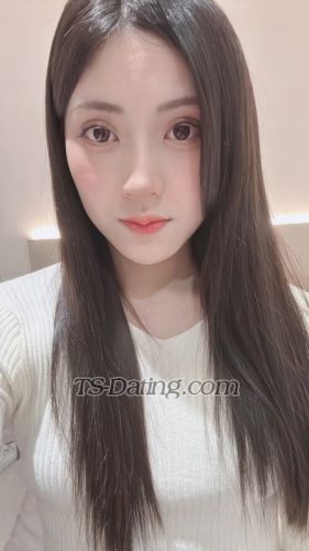 trans girl Flora020429 6938108