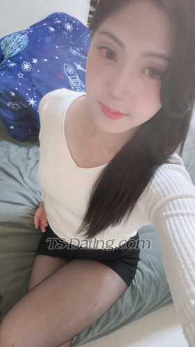 trans girl Flora020429 7260973