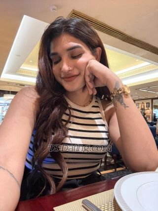 trans girl FlorenaQ 3927828