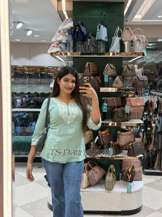 trans girl FlorenaQ 3927854