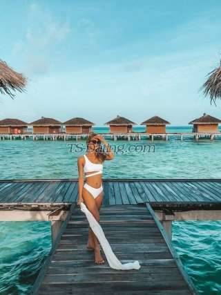 trans girl FoxyLara 0560185 trans girl FoxyLara 0560185