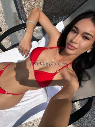 trans girl FoxyLara 2295130