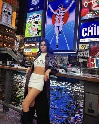 trans girl FoxyLara 2295381