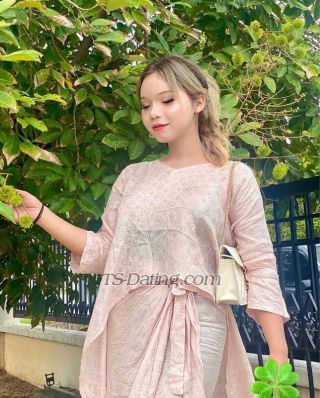 trans girl FoxySofea 9817294