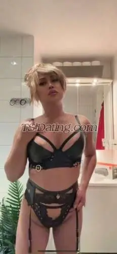 Shemale fabella 4251691