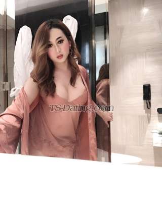 trans girl fifiwhd 0275105