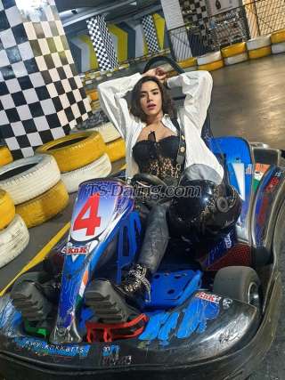 trans girl GarciaParis 0413797