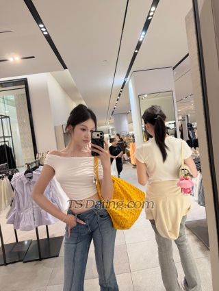 trans girl Gigipichayaph 9720371