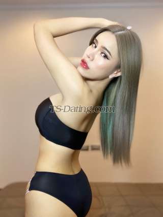 trans girl Gillmiko180 0875442