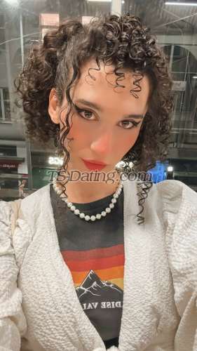 trans girl Giselleblnx 2612231