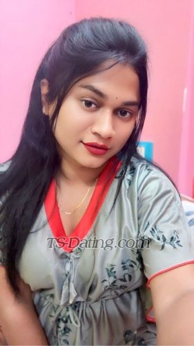 trans girl GoldyBiswas 2039293