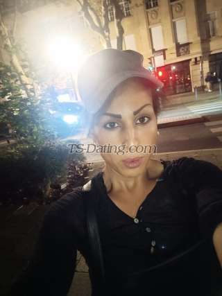 trans girl Hanane 5063711