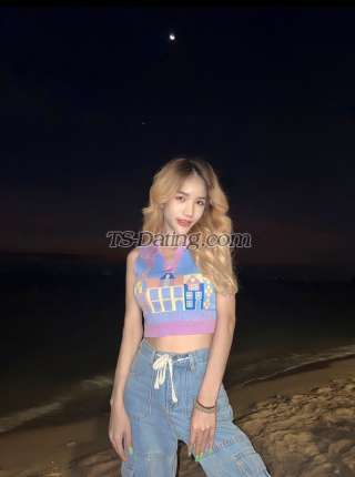 trans girl Happytogather 0282112