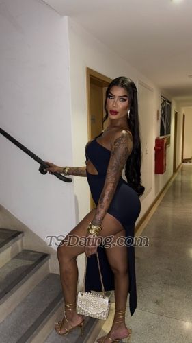 trans girl Hayshadenaro 3418212