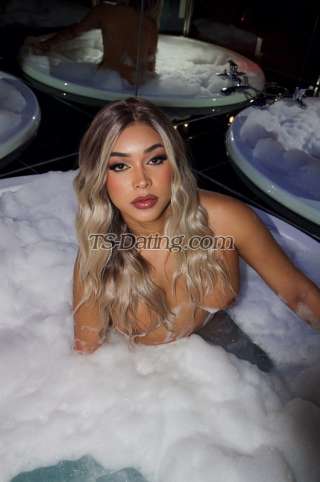 trans girl HellenBitt 8467652