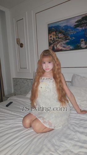 trans girl HelloKittie 5718866 trans girl HelloKittie 5718866