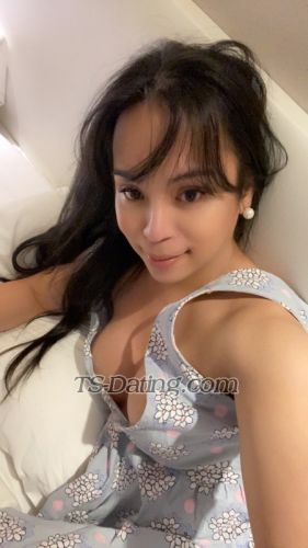 trans girl HeraLicious 9082114