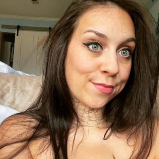 Female from USA - Washington DC