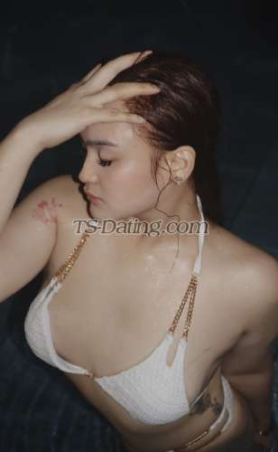 trans girl HopeLovesCock 6245069