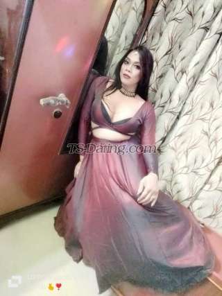 trans girl HotZeenat 1644040