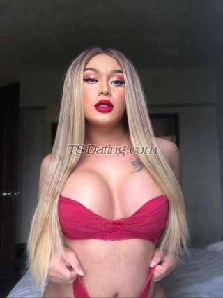 trans girl TShardesrclit 7687267