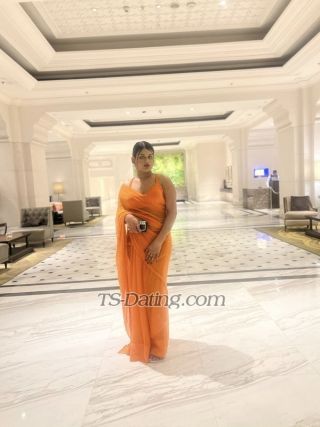 trans girl Hotnora 9933915