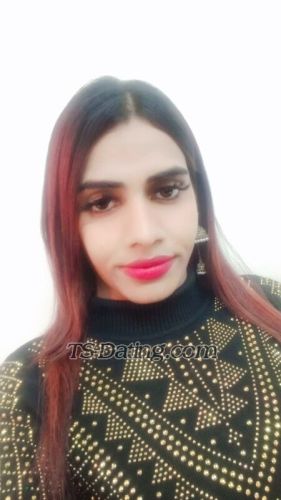 trans girl HottRuhi 8552599