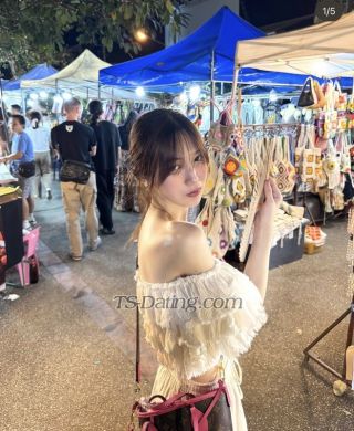 trans girl Hshshsb22 1542709