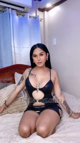 trans girl Hugejade 6168855