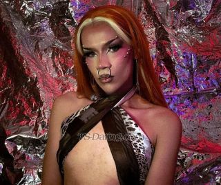 trans girl HummahPoiso 8221311