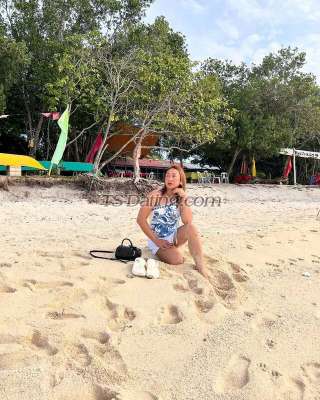 trans girl HydratedChloe 5923411