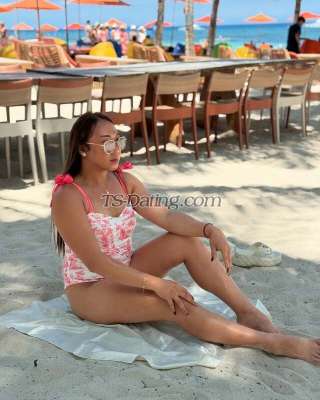 trans girl HydratedChloe 5923530