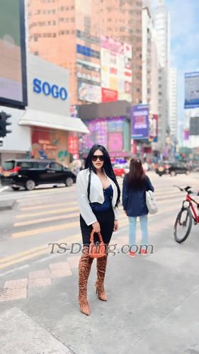 trans girl Hyiraa 1571560