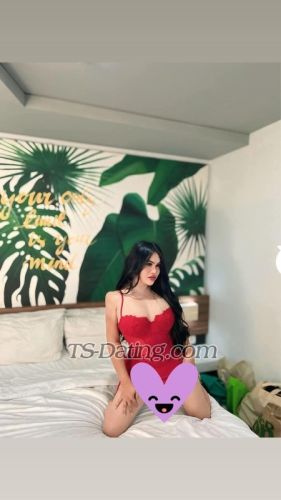 trans girl Hyiraa 1571832