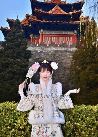 trans girl Hyunarcha 6038035