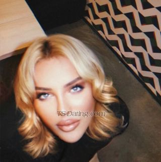trans girl IamHills 7922687