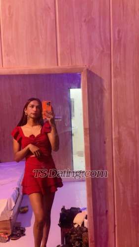 trans girl Isha19 2469504